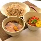 鴨南つけそばと鶏そぼろ二色丼